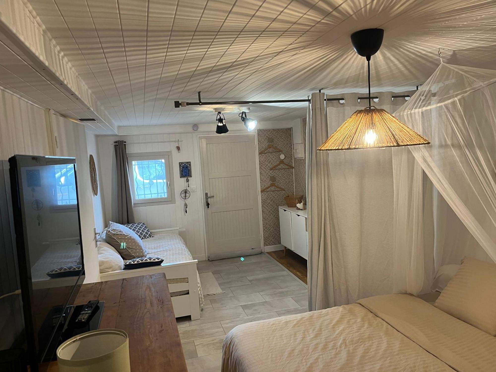 Logement Icare 5Km De Crolles, Soitec , St Lumbin Luaran gambar